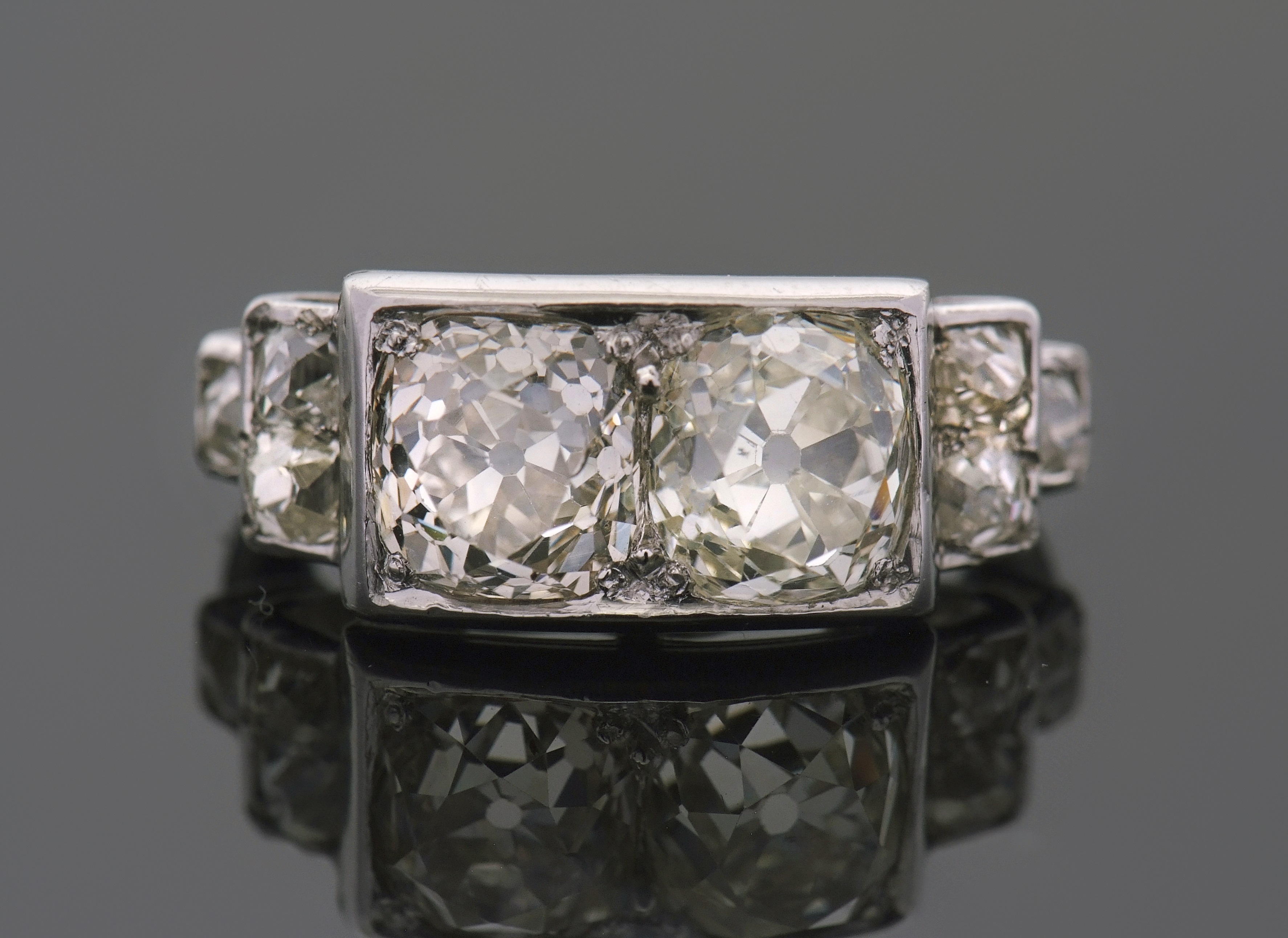Diamonds Put on A Sparkling Performance In The Saleroom